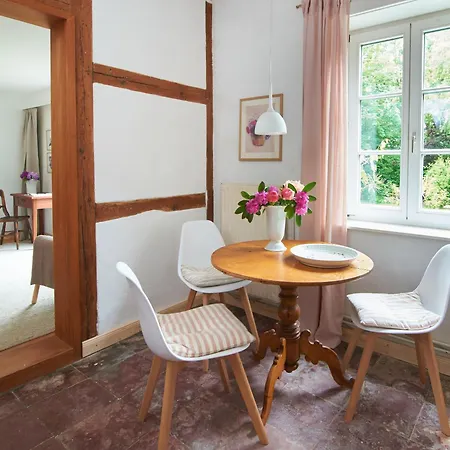 Apartment Kuenstlerwohnung Im Naturpark *