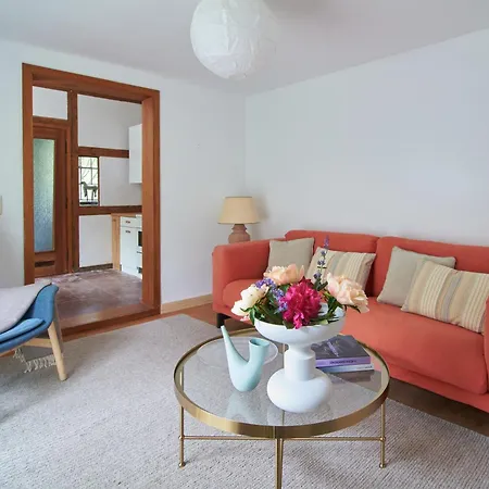 Kuenstlerwohnung Im Naturpark Apartment